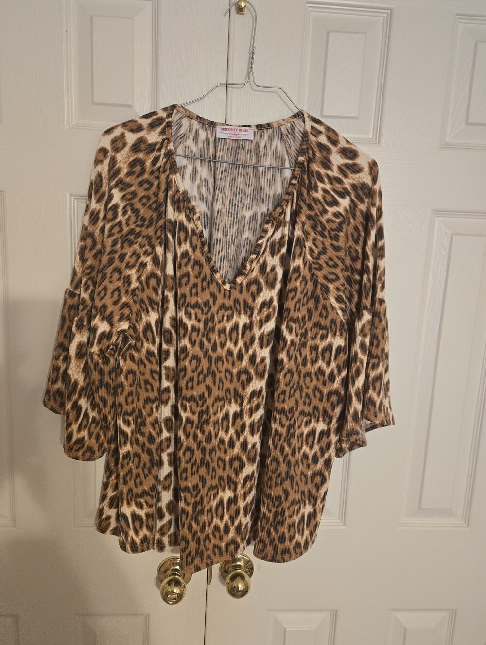 Discount Divas Raised Rib 3/4 Ruffle Sleeve Top